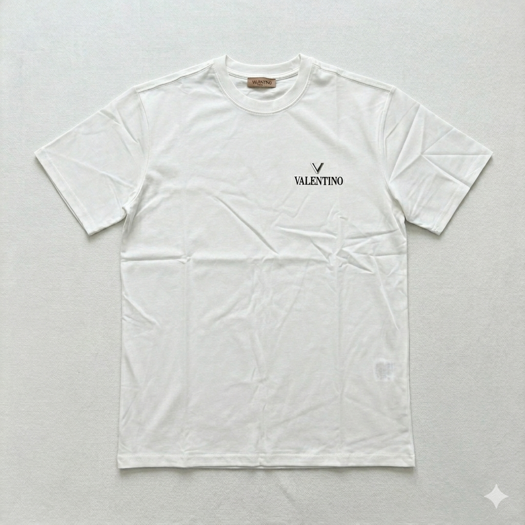 Tricou Alb Premium din Bumbac cu Logo Minimalist Contrastant – Croială Clasică și Stil Elegant